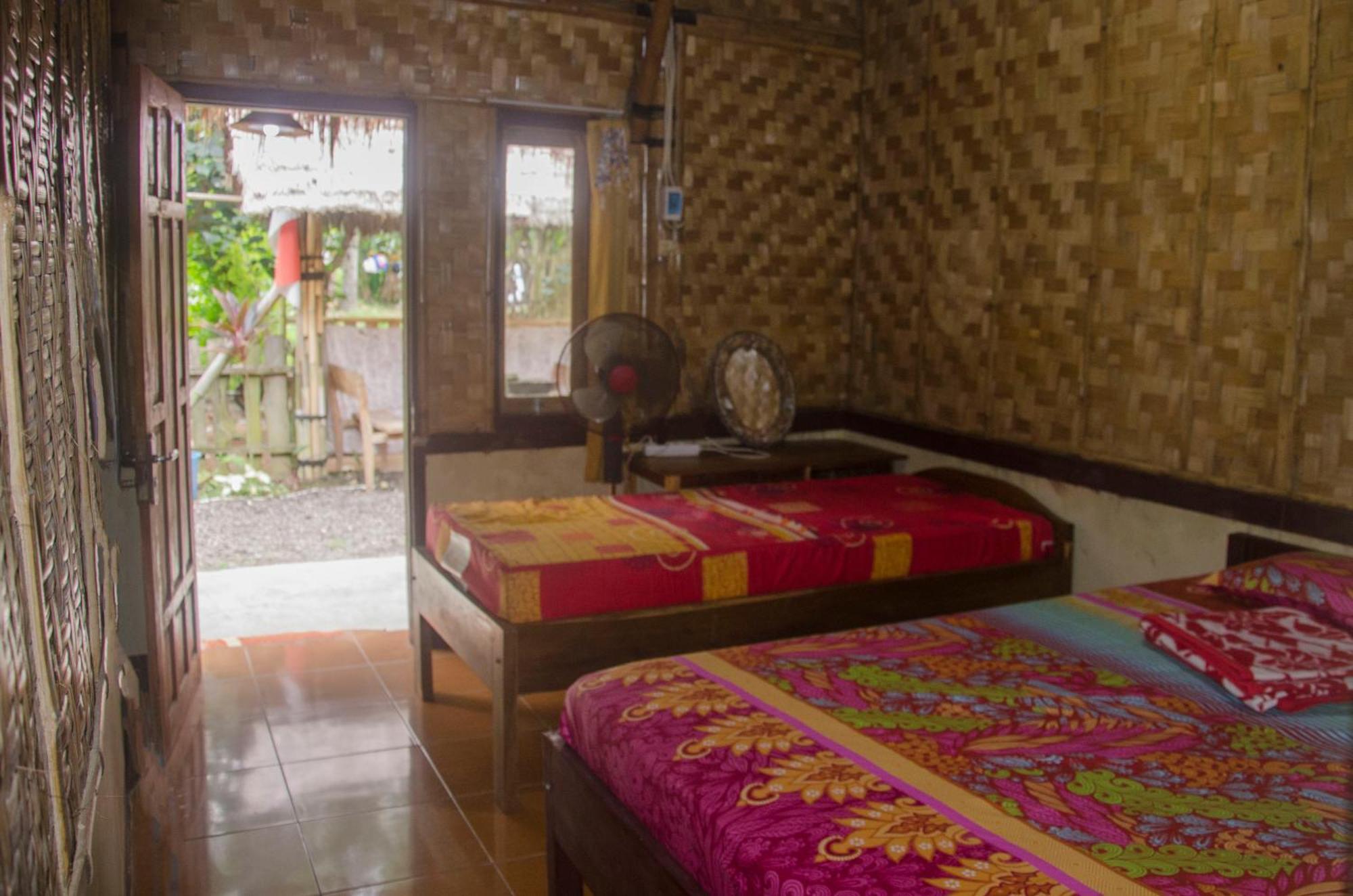 Red Island Bungalows Pasanggaran ภายนอก รูปภาพ