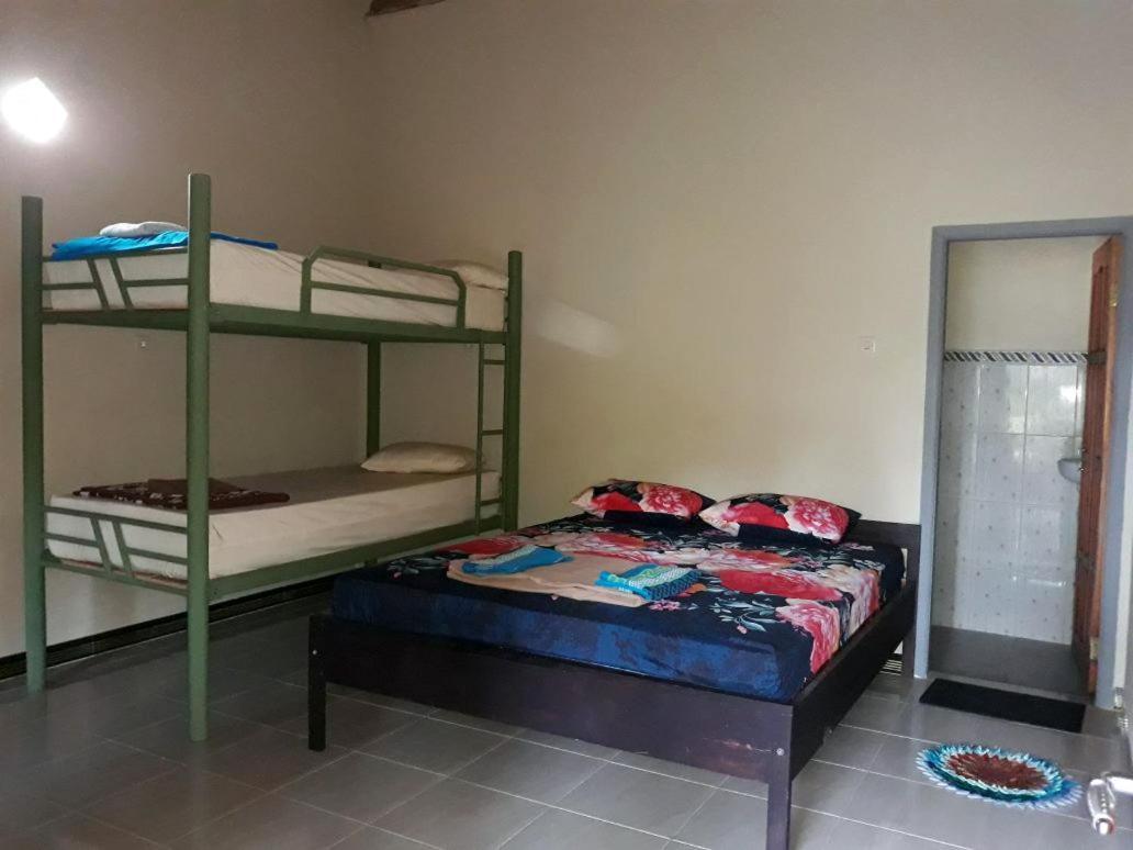 Red Island Bungalows Pasanggaran ห้อง รูปภาพ