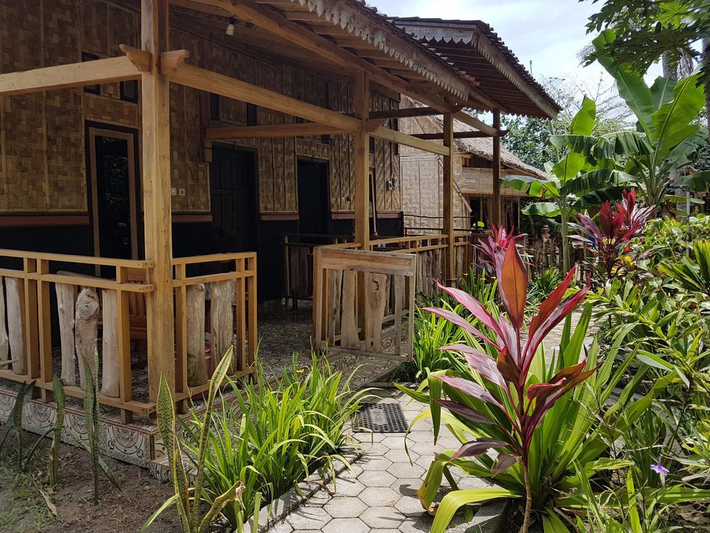 Red Island Bungalows Pasanggaran ภายนอก รูปภาพ