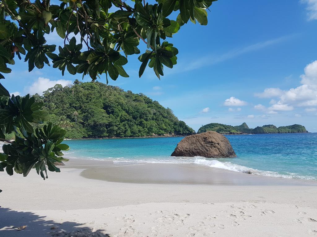 Red Island Bungalows Pasanggaran ภายนอก รูปภาพ