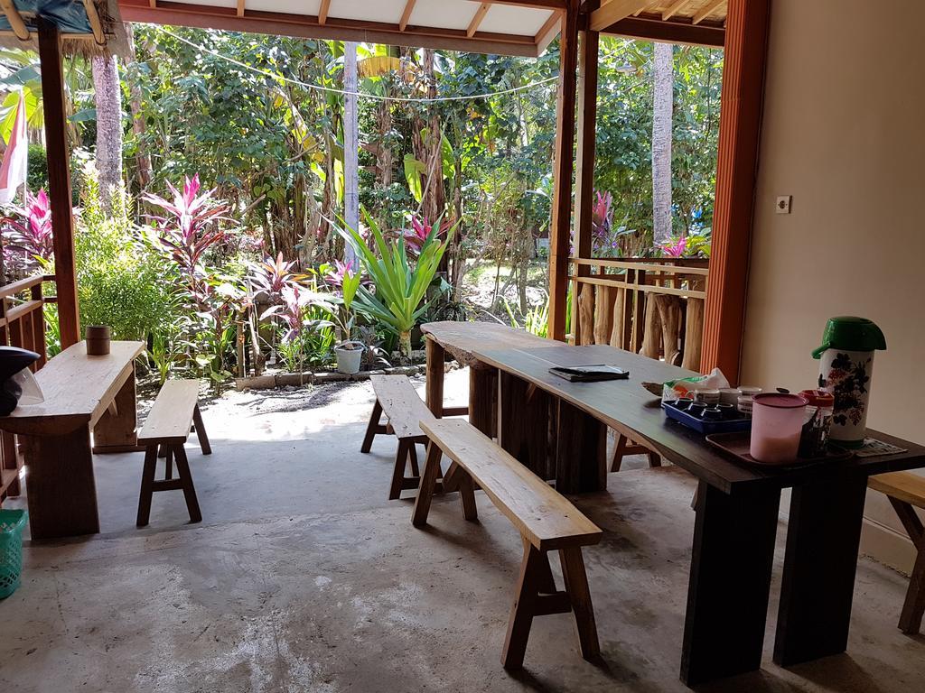 Red Island Bungalows Pasanggaran ภายนอก รูปภาพ