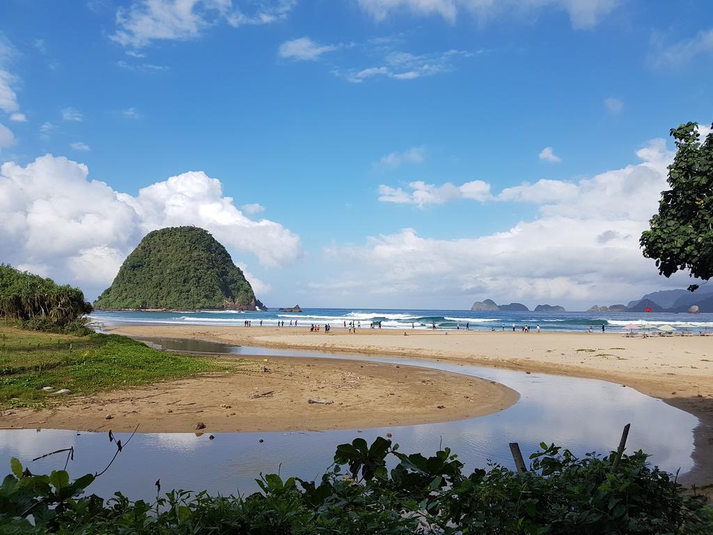 Red Island Bungalows Pasanggaran ภายนอก รูปภาพ