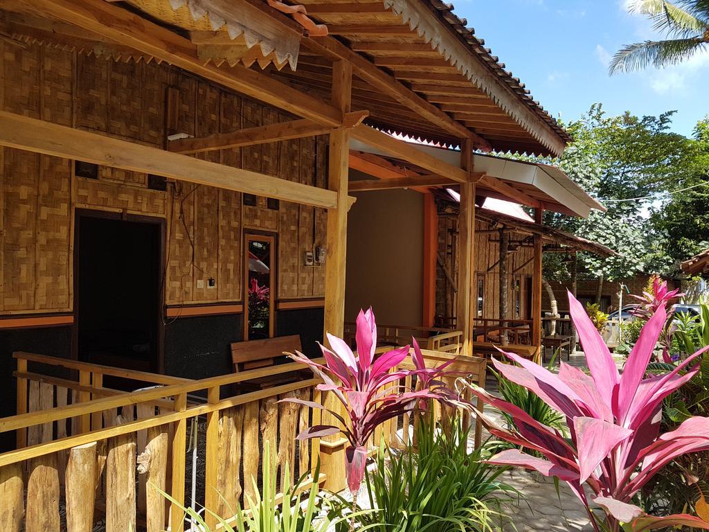 Red Island Bungalows Pasanggaran ภายนอก รูปภาพ