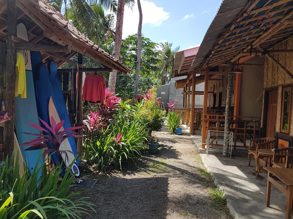 Red Island Bungalows Pasanggaran ภายนอก รูปภาพ